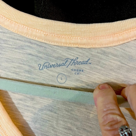 Ladies Universal Threads Top, Size Large, NWT, New Excellent Condition - Picture 2 of 4